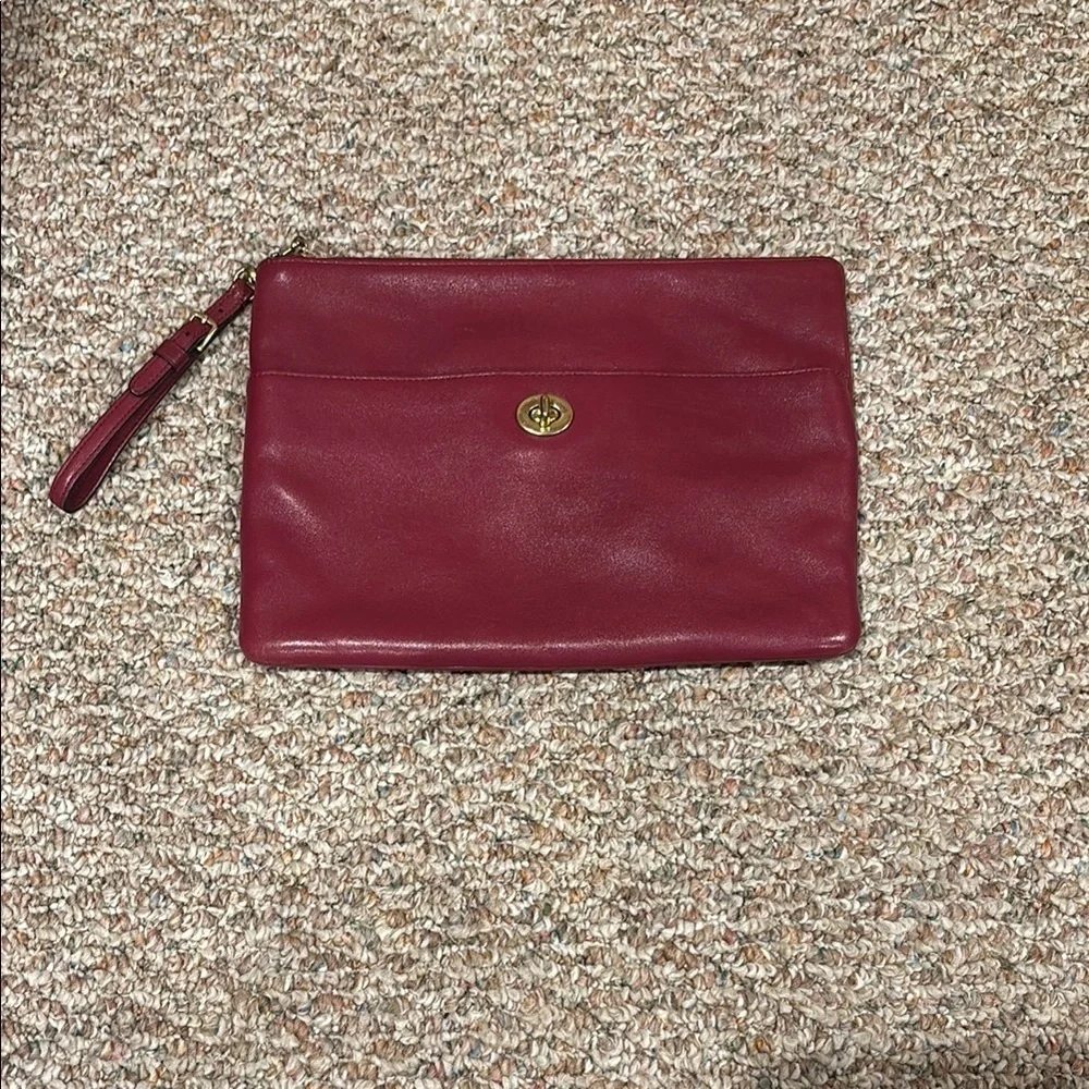 VINTAGE COACH leather clutch